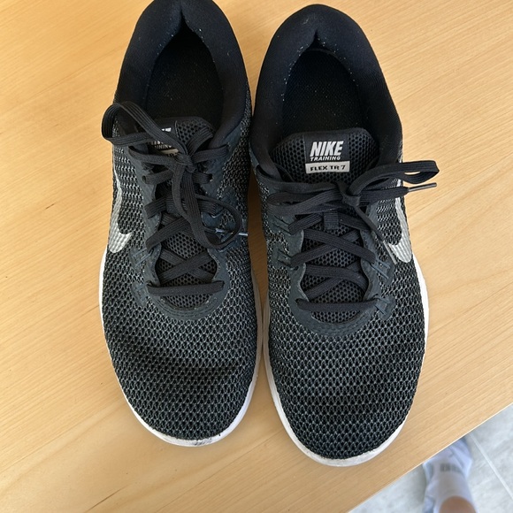 Nike Flex Size 8 - Picture 3 of 5